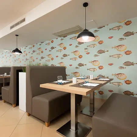 Dom Jose Hotel